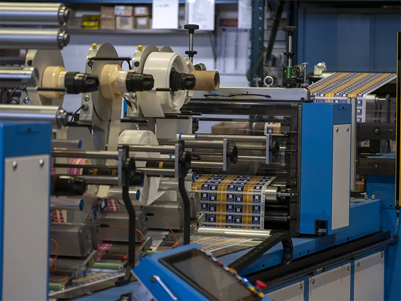 Macchinari per la lavorazione della carta | Omegher Srl progetta e realizza macchinari da stampa industriali, cartucce e ricambi compatibili